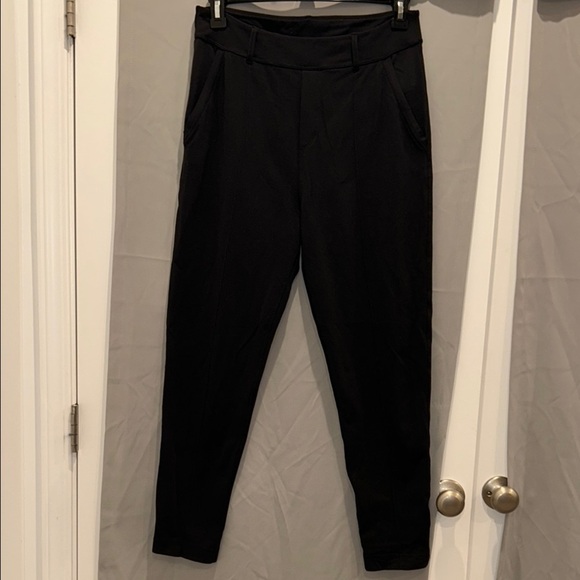 lululemon athletica Pants - Lululemon Women’s Black Pants, Size 6